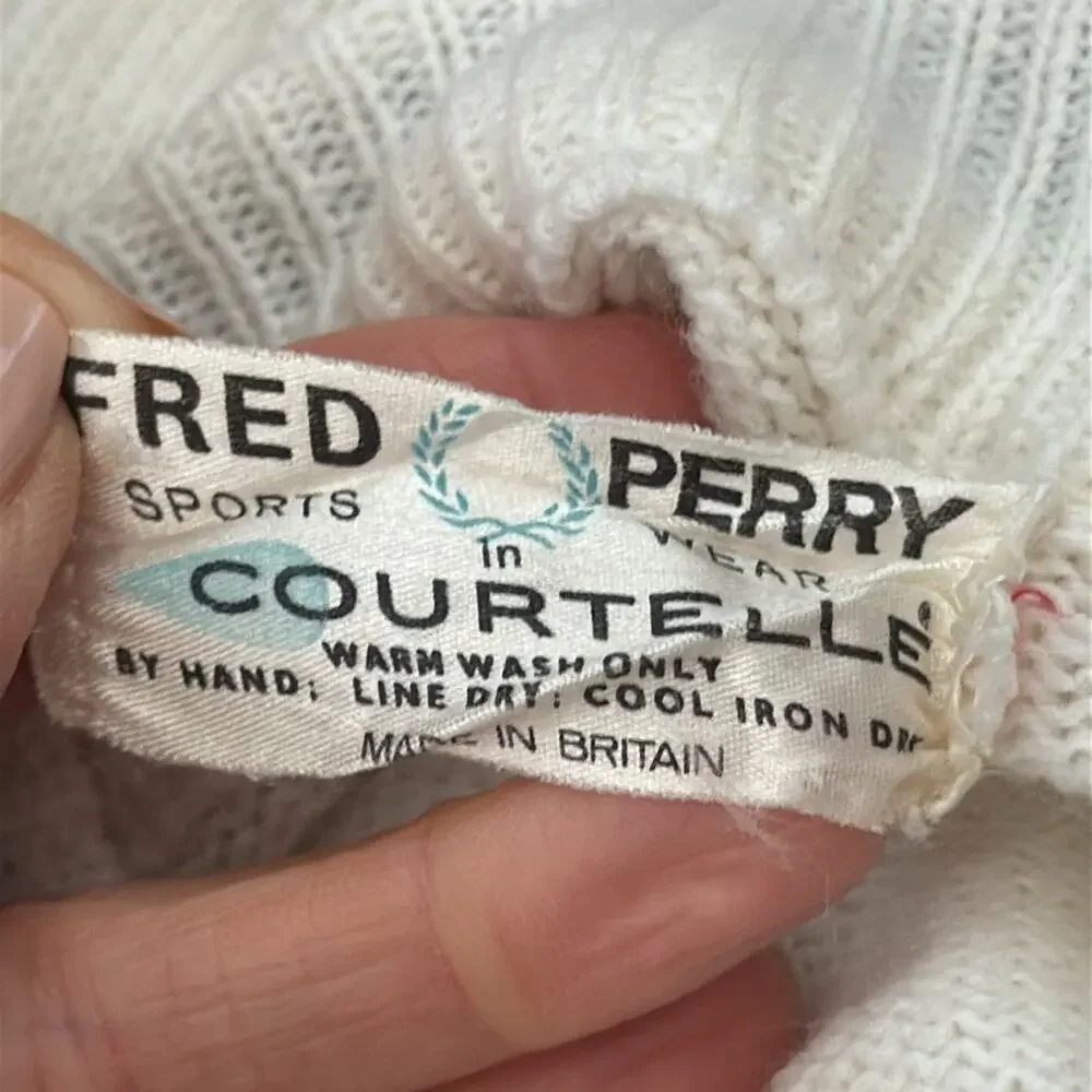 Vintage Fred Perry Ivory & Blue Cable Knit Pullover Preppy Crew Neck Sweater